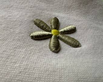 Daisy Puff little flower machine embroidery designs embroidery file 3D raised Puffy Foam small hippie flower monogram mini add-on