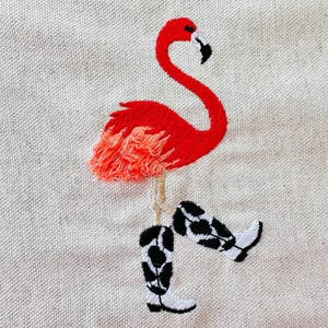 Frędzlowane puszyste szenilowe buty kowbojskie z flamingiem, wzory do haftu maszynowego, małe rozmiary, 4,5 i 5 cali, projekt stroju kowbojki dla dzieci