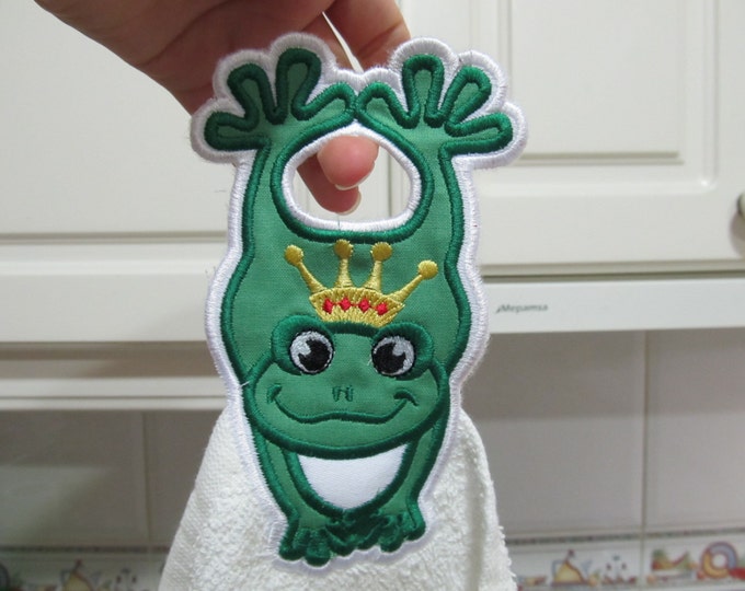 Frog - towel hanging hole, towel topper In The Hoop machine embroidery design ITH project for hoop 5x7 INSTANT DOWNLOAD frog princess prince