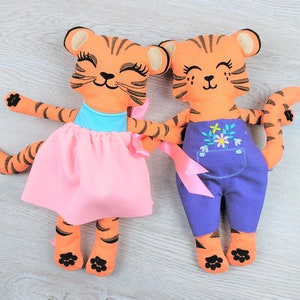 Pretty tigers 2 different ITH embroidery in the hoop machine embroidery design tiger toy doll clothing skirt kids embroidery designs