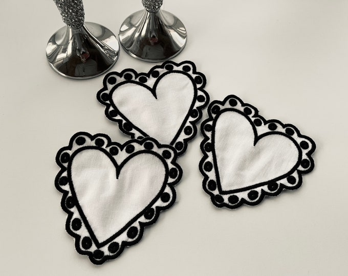 Wednesday style party napkin doily coaster easily ITH in the hoop machine embroidery designs Scalloped Heart valentine day love friends