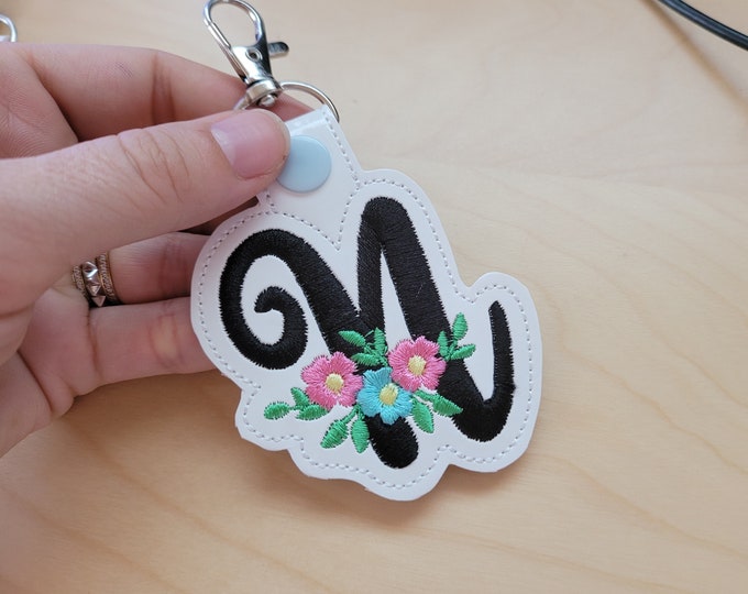 Key fob snap tab Meadow Monogram alphabet initials script letters from A up to Z in the hoop ITH keychain bag tag machine embroidery designs