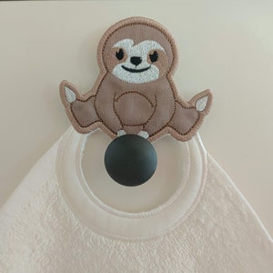 Sloth towel hanging topper hole In The Hoop machine embroidery design, ITH project Towel topper, hanger, hanging hole embroidery