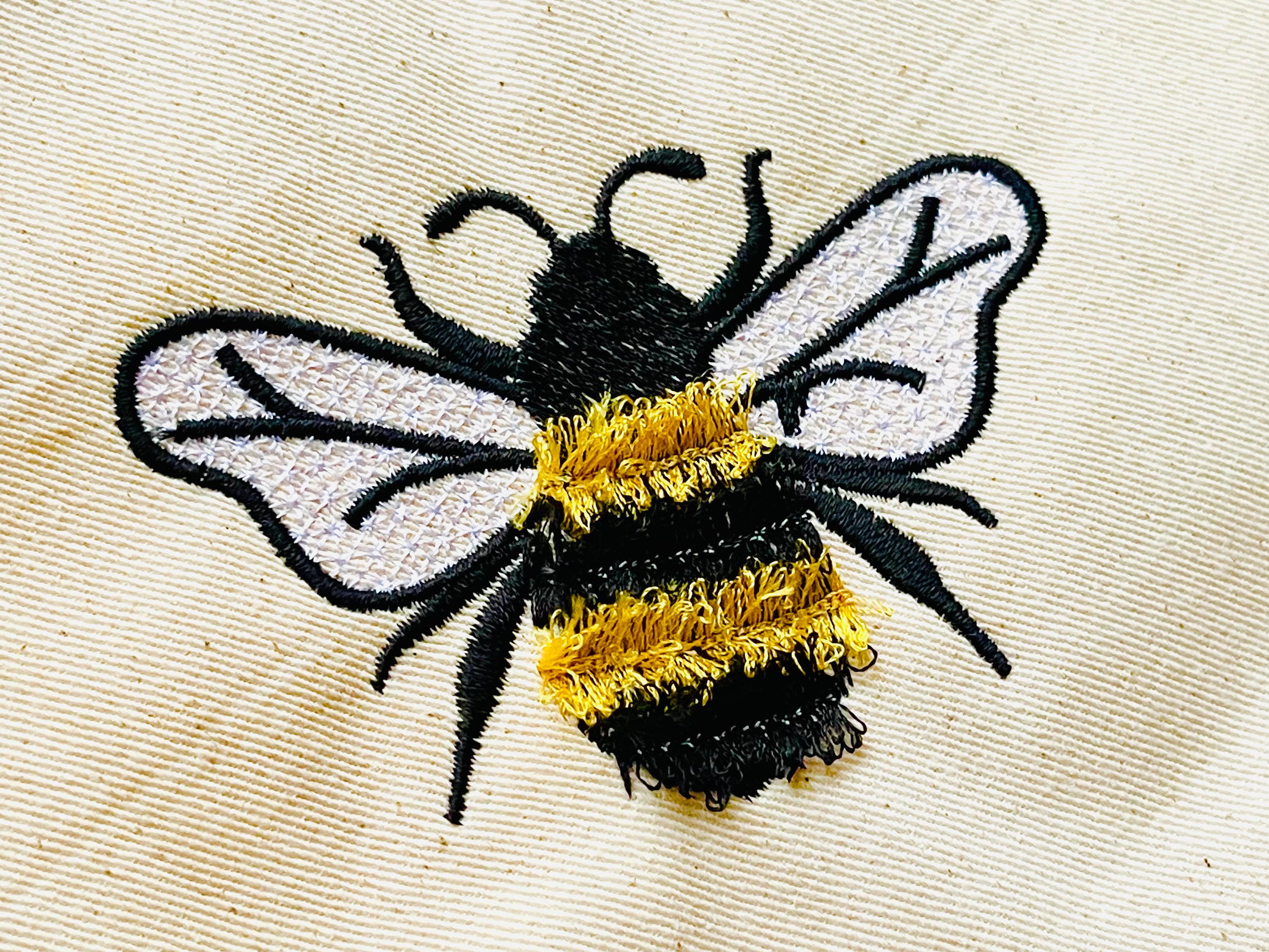 Fringed Bee cute honeybee machine embroidery designs in mini sizes 3, 3 ...