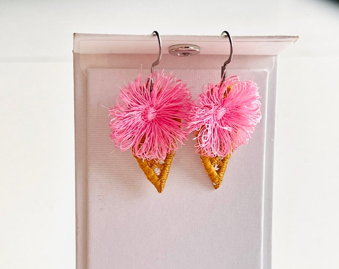 Cute fluffy ice cream in waffle cone earrings charm pendant FSL freestanding lace machine embroidery designs kids girl pretty fringed design