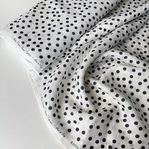 Italian Linen Fabric - Elegant Designer Style Print - For Womens Clothing | Dressmaking
