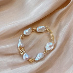 Handgemachtes Barock Perlen Armband: Gold Knebelverschluss, Brautschmuck