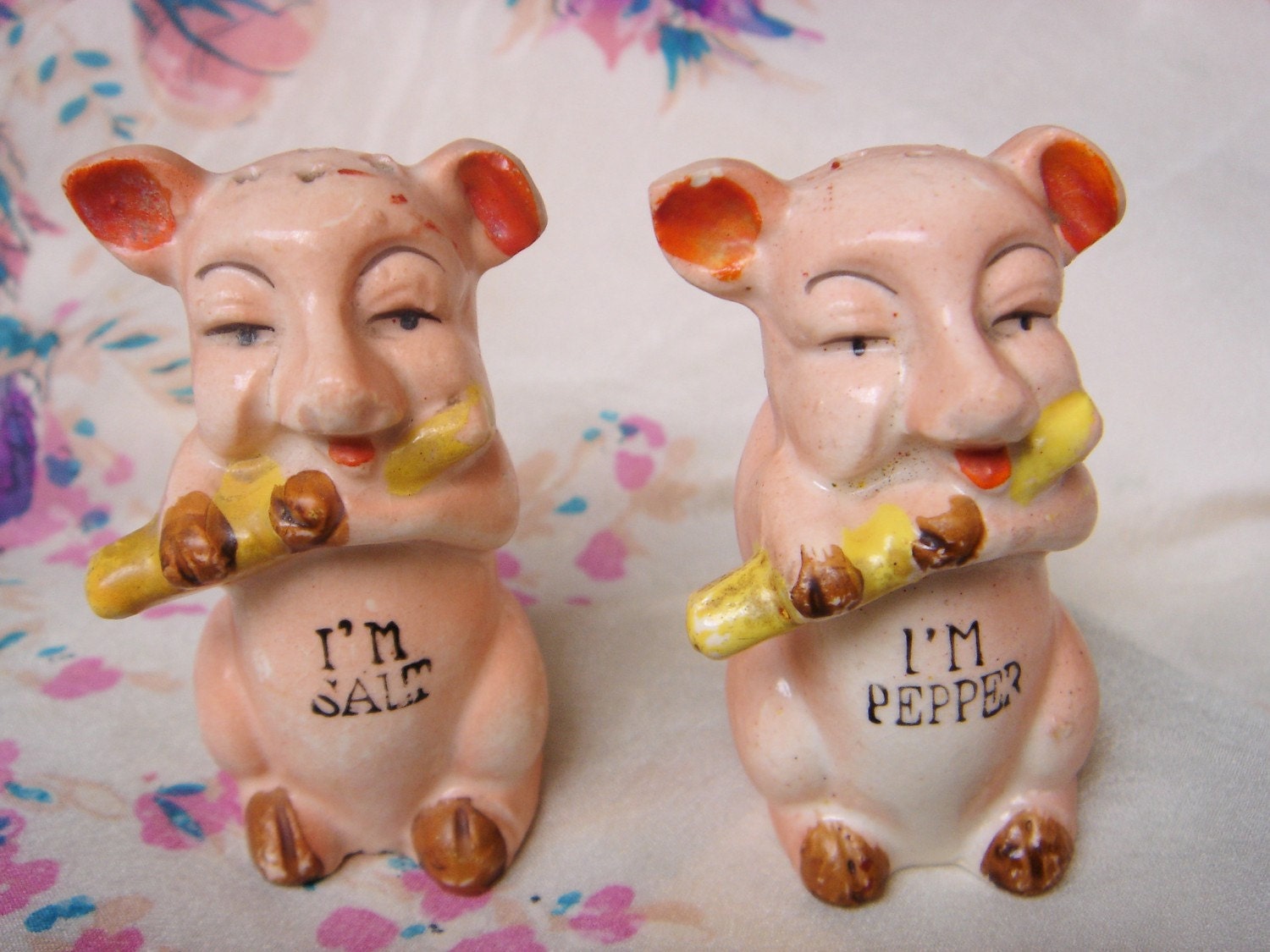 Vintage Salt and Pepper Shakerspigs Playing Flute Etsy