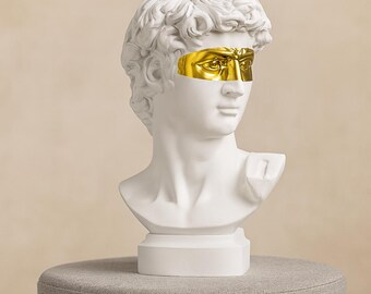 金のマスクをつけたダビデ像 - モダンな抽象樹脂彫刻 - ホームデコレーション - ユニークなギフト、ギリシャ神話 - 樹脂アート - アパートの装飾