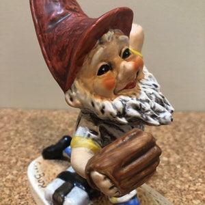 Co-Boy Pat The Pitcher Gnome Goebel figurine 1977 image 6