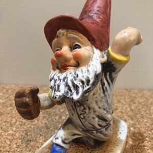 Co-Boy Pat The Pitcher Gnome Goebel figurine 1977 image 1