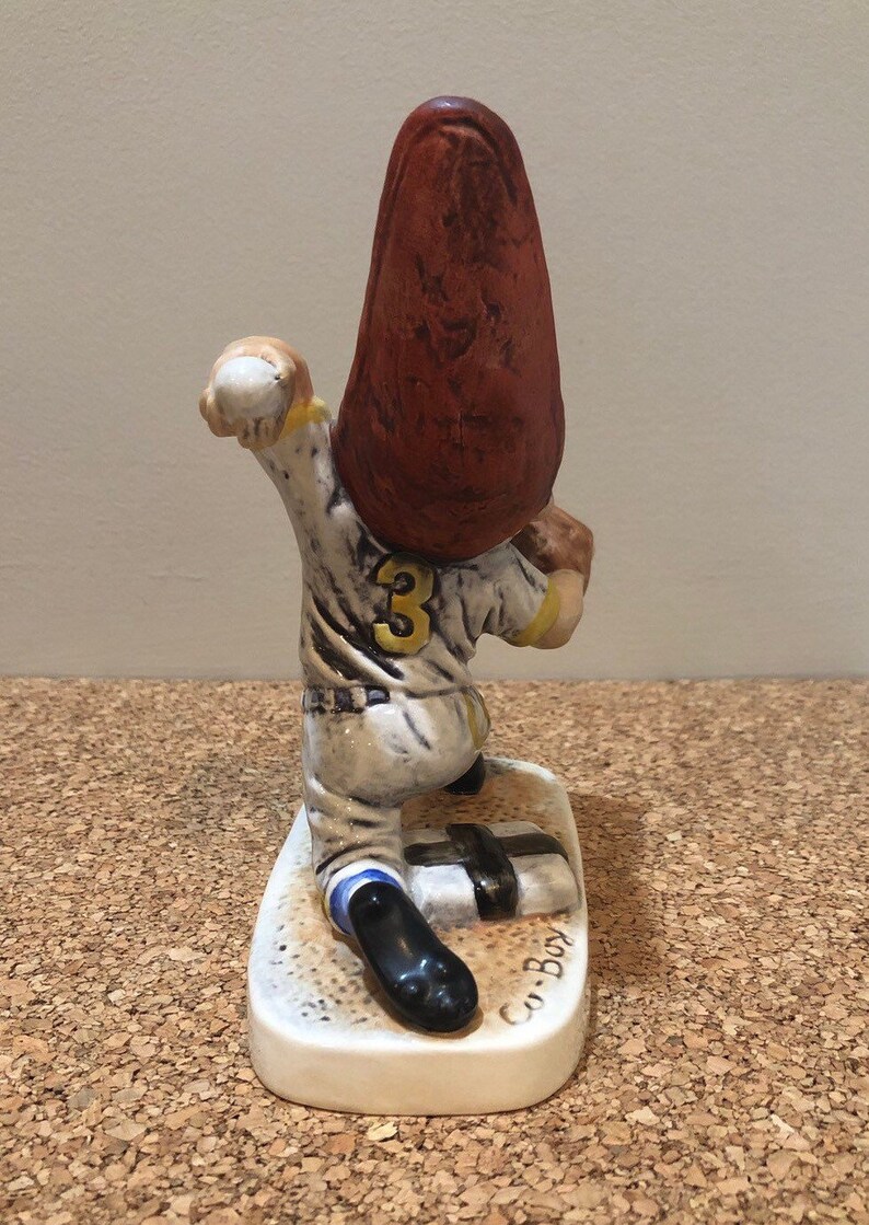 Co-Boy Pat The Pitcher Gnome Goebel figurine 1977 image 5