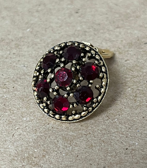 Weiss Signed Ruby Red Rhinestone Gold Tone Clip O… - image 7