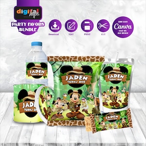 Könnte beinhalten: Ein Party-Geschenk-Bundle mit Micky Maus und Freunden. Das Set enthält eine Wasserflasche, eine Snack-Tüte, eine Saftbox, einen Behälter und eine Süßigkeitenverpackung, alle mit dem Text "Jaden Turns One". Das Design hat ein Dschungel-Thema.