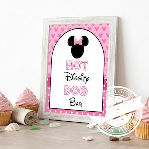 Minnie Come Hot Diggity Dog Barskyltar Mickey Anime-tema Födelsedagsetikett Daisy Duck Barnfestskyltar Temapark Borddekoration Oh Twodles MK05