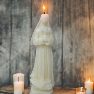 Handmade Virgin Mary Candle – White Religious Prayer Candle, Spiritual Home Decor, Catholic Gift for Prayer, Meditation and Altar Use