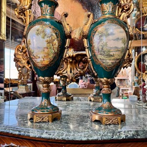 Sèvres-style vases, 75 cm, hand-painted porcelain and gilt bronze. 19th century.