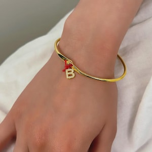 Chic Personalized Gold Initial Bracelet with String Detail, Personalized Minimalist Jewelry Gift for Her, Adjustable Handmade Letter Bangle