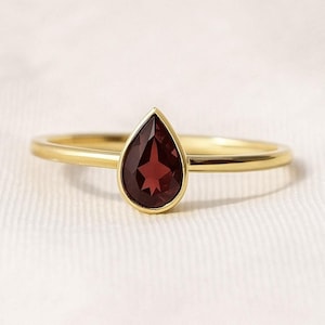 Natural Garnet Ring, 14k Gold Plated Ring, January Birthstone , Gold Garnet Ring, Delicate Garnet Ring, Gift for Mother, Minimalist Ring