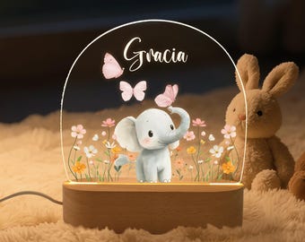 Luce notturna personalizzata per neonati con elefante e farfalle e nome, luce notturna con nuvole per cameretta, decorazione per cameretta con luna, regalo per battesimo e baby shower.