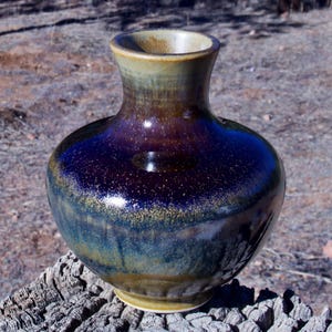 Color Winds Spring Vase