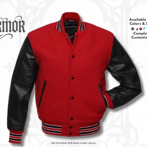 Può includere: Giacca rossa in lana con maniche in pelle nera. La giacca ha una chiusura con bottoni, colletto, polsini e fascia in vita a righe. Il testo "NURMOR" è in alto a sinistra. Il testo "Available in All Colors & Sizes" e "Completely Customizable" sono a destra.