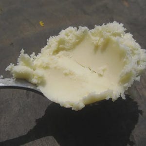 Shea butter, edible, virgin, grade A, organic, unrefined, unfiltered, raw shea butter, Karite&#39; butter, 100 gr. (3.53 oz)