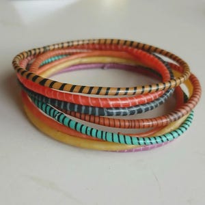 Old flip flop bangles, reclaimed rubber bangles handmade in Mali, set of 6 rubber bracelet, surfer bracelet, gift for her
