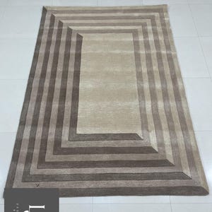 Modern Concentric Rectangular Pattern Tufted Rug in Beige and Brown Tones image 2