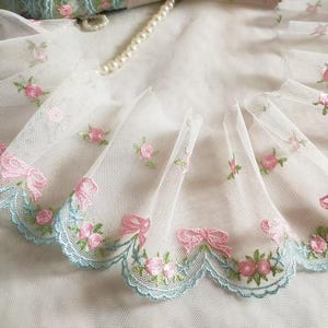 2 metri di pizzo con fiocco rosa, fiori ricamati, pizzo bianco crema in tulle di alta qualità