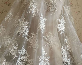 Brautkleid Mit Rosen Bestickt Etsy