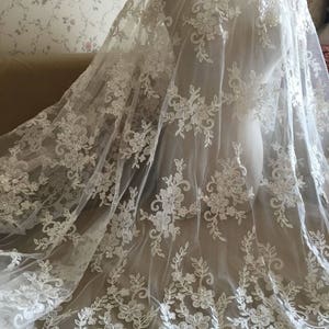Fabelhafte Pailletten Alencon Spitzenbesatz Luxus Elfenbein Hochzeit Spitze Gestickte Retro Tüll Spitze 53.5 Zoll Breit 1 Yard
