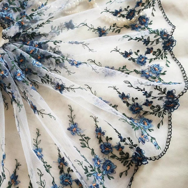Belle bordure en dentelle à double tranchant, dentelle de tulle blanche brodée de fleurs bleues, 25 cm de large par mètre