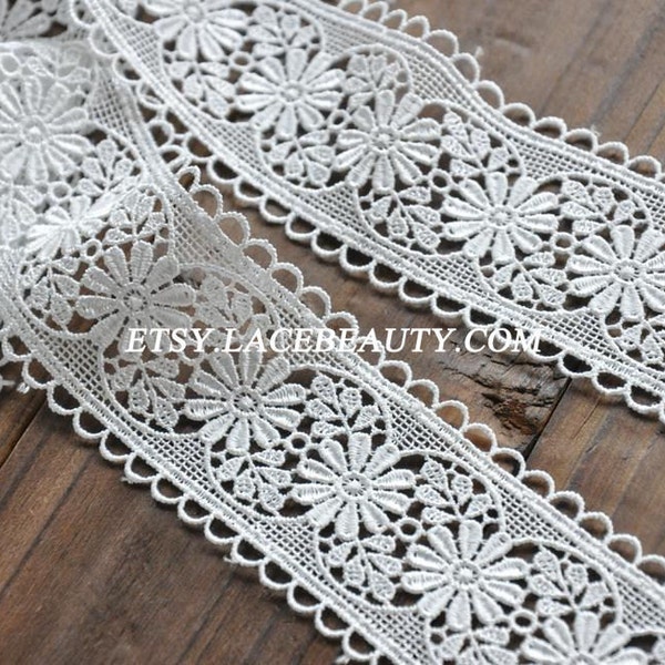 Delicated Off White Venice Lace Trim Retro Flower Emboridered Lace 1.77 inches Wide 2 yards