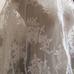 Fabelhafte Alencon Spitze Stoff Luxus Elfenbein Hochzeit Spitze bestickt Retro Tüllspitze 53,9 Zoll breit 1 Yard