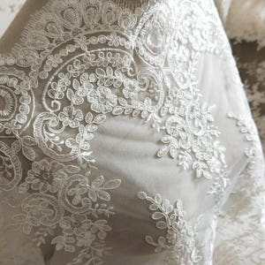 Fabulous Alencon Lace Trim Luxury Ivory Wedding Lace Embroidered Retro Tulle Lace 21.6 Inches Wide 1 Yard