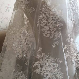 Fabelhafte Pailletten Alencon Spitze Stoff Luxus Elfenbein Hochzeit Spitze bestickt Retro Tüllspitze 52,7 Zoll breit 1 Yard