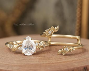 2.5CT Pear Cut Moissanite Engagement Ring, Floral Leaf Vintage Ring, 14K Yellow Gold Nature Inspired Wedding Ring, Unique Bridal Ring Gift