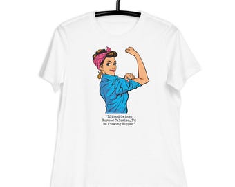 女性用おもしろ更年期Tシャツ | HRTユーモアTシャツ | ホットフラッシュ中年期危機Tシャツ | 更年期ギフト | レトロフェミニストグラフィックTシャツ
