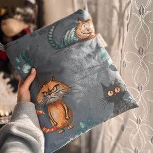 handmade • BOOK SLEEVE • size L with cats + zipper (25,5 x 22,5 cm) • book cover • book case