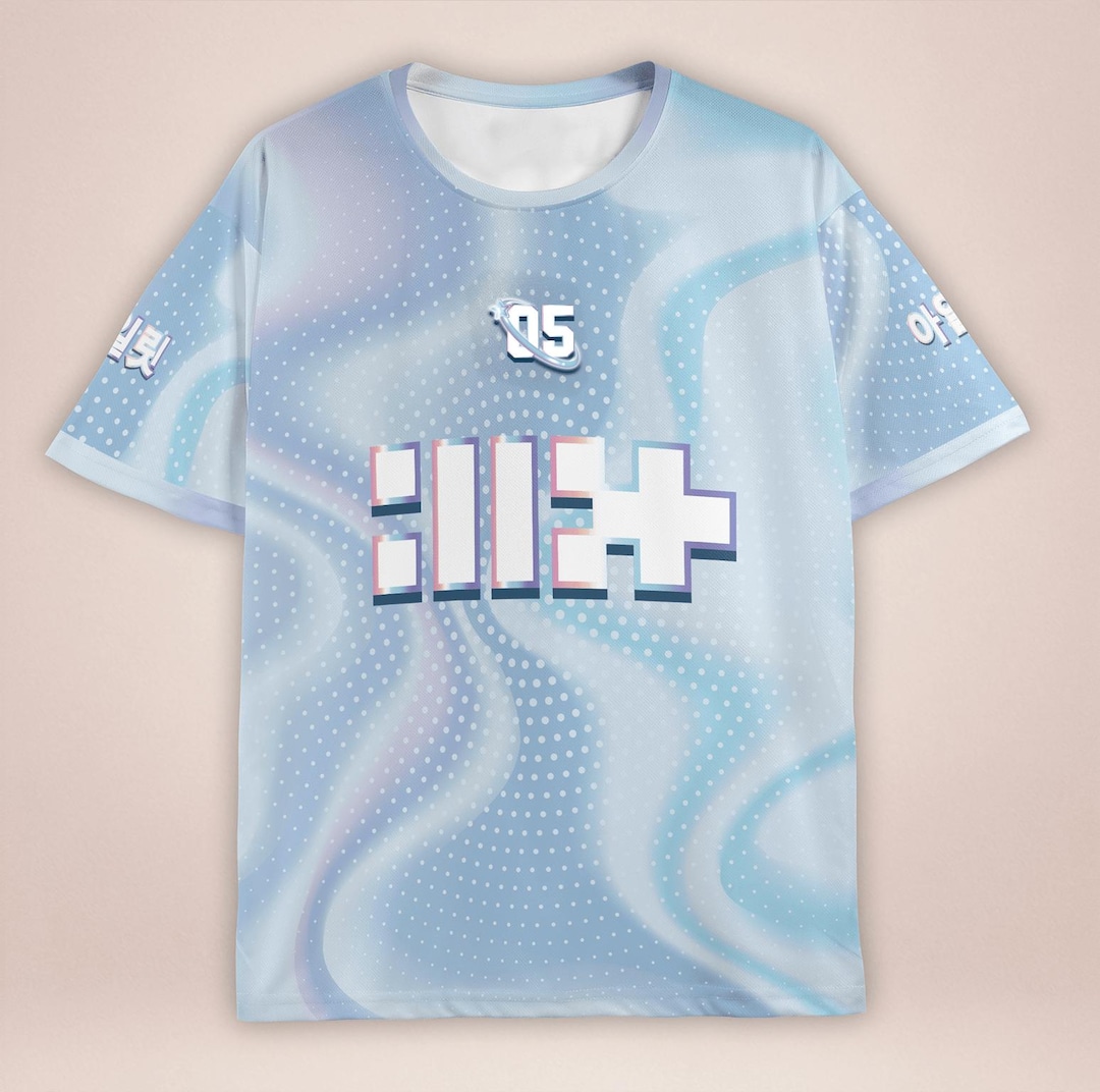 illit tシャツ　トレカ ILLIT Crewneck Jersey (choose Members) - Etsy