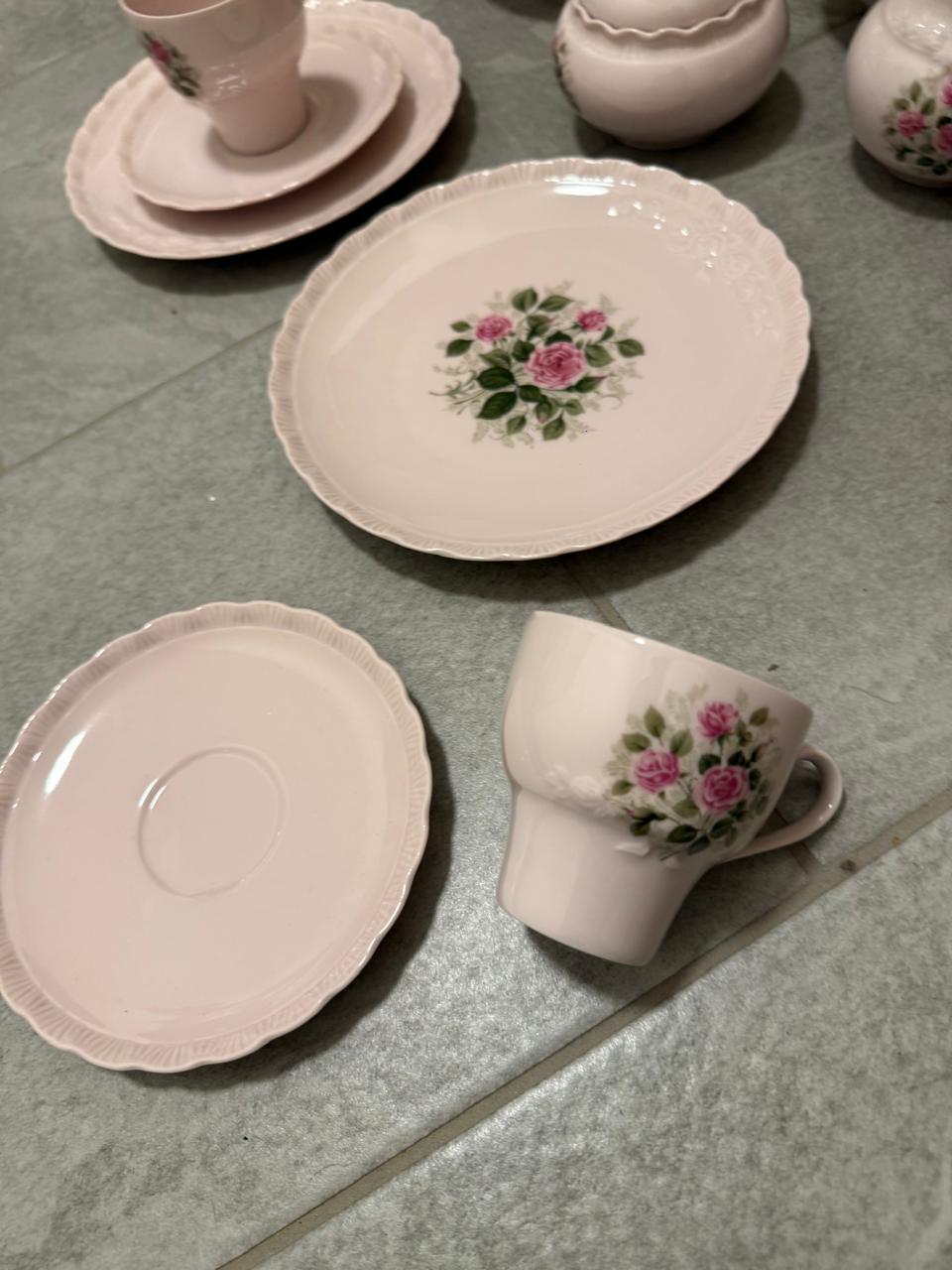 フッチェンロイター「ポーセリンローズ」ピンク磁器製ティーポット