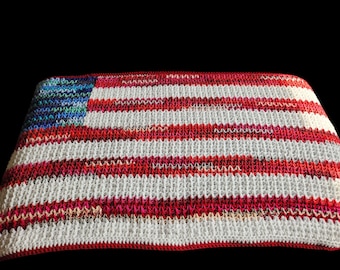Boho Americana Häkeldecke / Rustikaler Vaterländischer Überwurf / Rot, Weiß und Blau Dekor