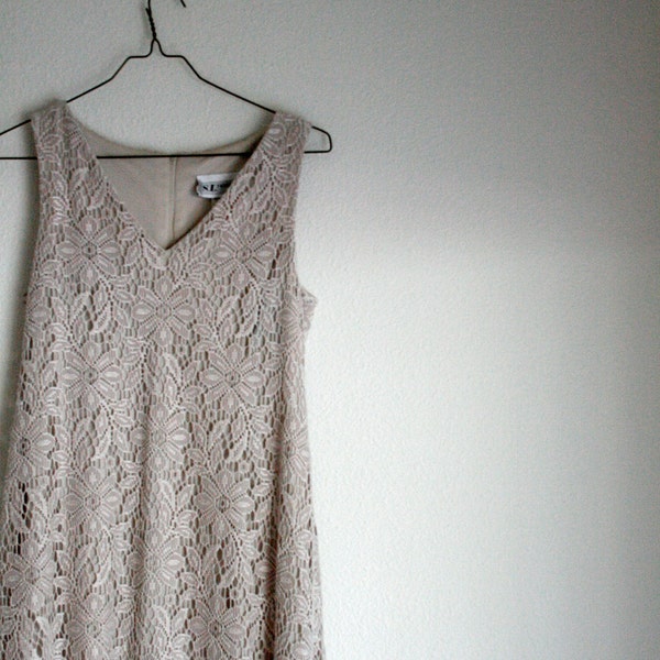 Vintage Floral Lace Loving Gown