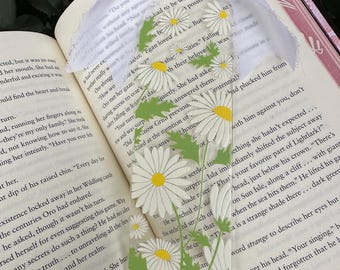 Acrylic Daisy Bookmark • Cottagecore Floral Bookmark • Gift for Book Lovers