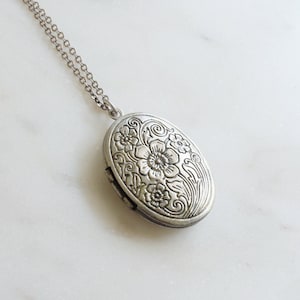 Vintage style Floral pattern oval Locket, Oval Long Chain Locket Necklace, Gift for mom, Gift for Friend, Wedding Gift, Gift idea S2065 image 1