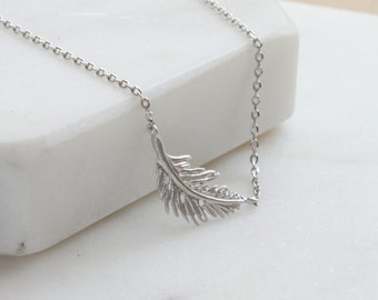 Dainty Simple Feather Necklace, Tiny Sideways Feather Necklace, Gift for mom, Gift for Friend, Wedding Gift, Gift idea -S2172