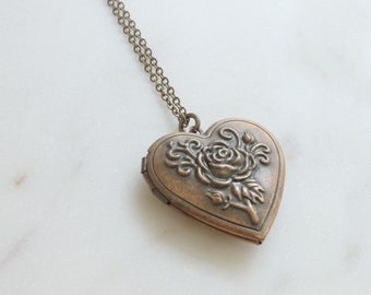 Personalized Vintage Rose Heart Locket Necklace, Custom Initial Disc Coin, Bridesmaid gift -S2093