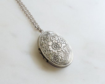 Vintage style Floral pattern oval Locket, Oval Long Chain Locket Necklace, Gift for mom, Gift for Friend, Wedding Gift, Gift idea  - S2065