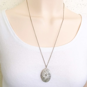 Vintage style Floral pattern oval Locket, Oval Long Chain Locket Necklace, Gift for mom, Gift for Friend, Wedding Gift, Gift idea S2065 image 9